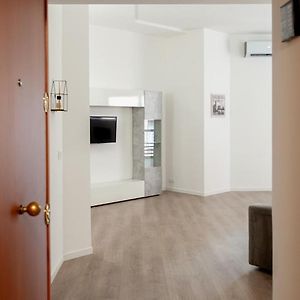 Dama Roma Hub One